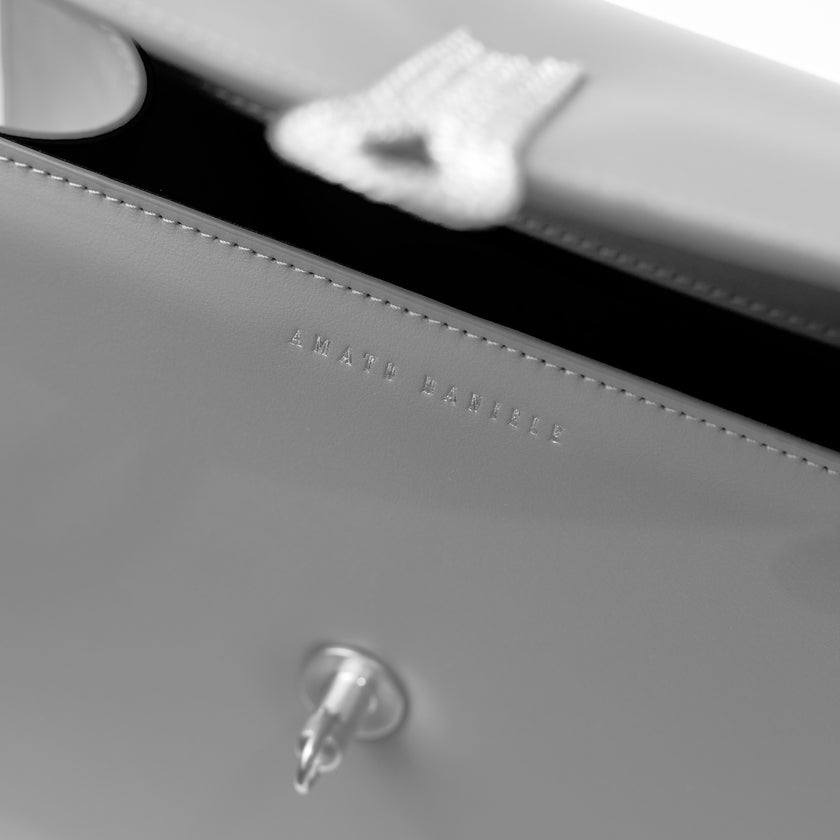 QUEEN HANDBAG POCKET GREEN MTO - Delivery 60 working days