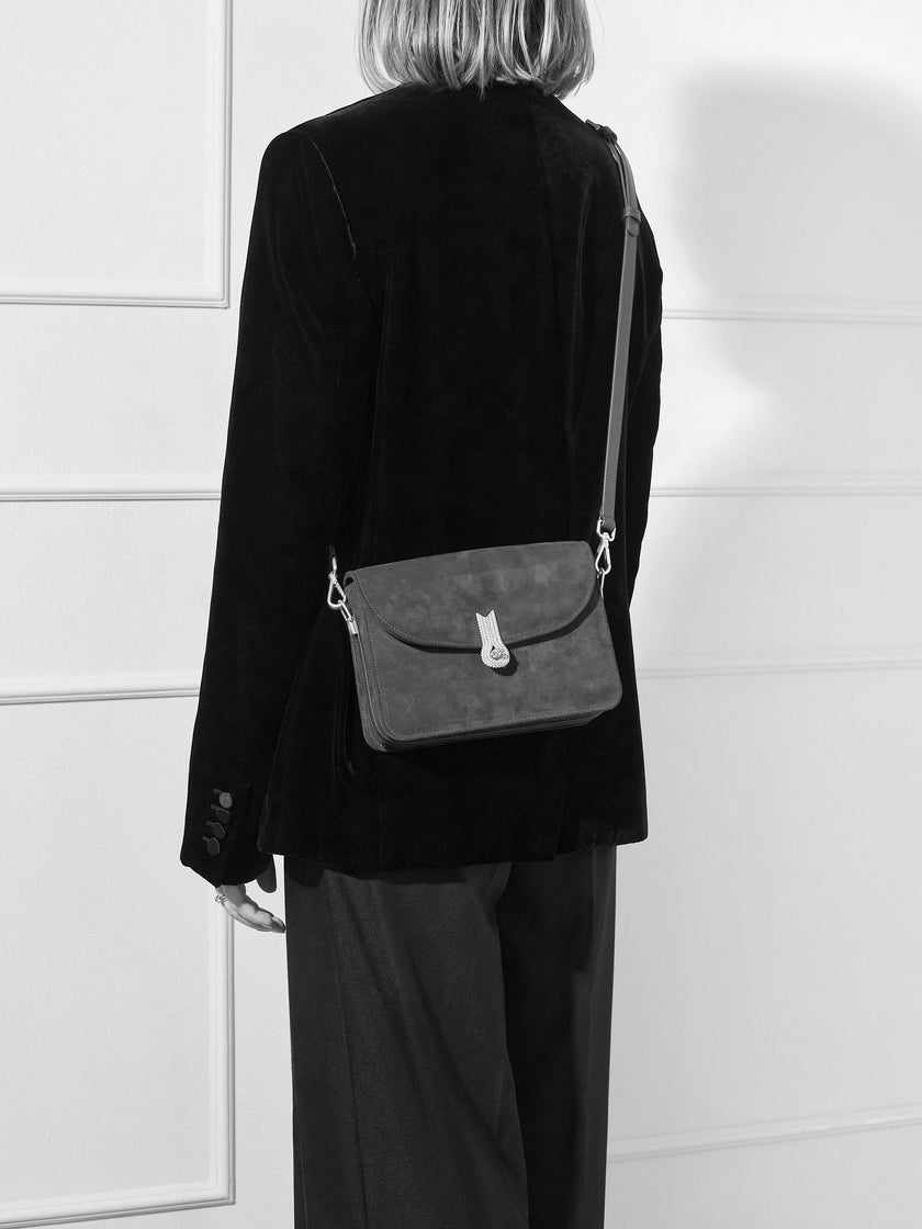 QUEEN VERA SUEDE VAN DYCK