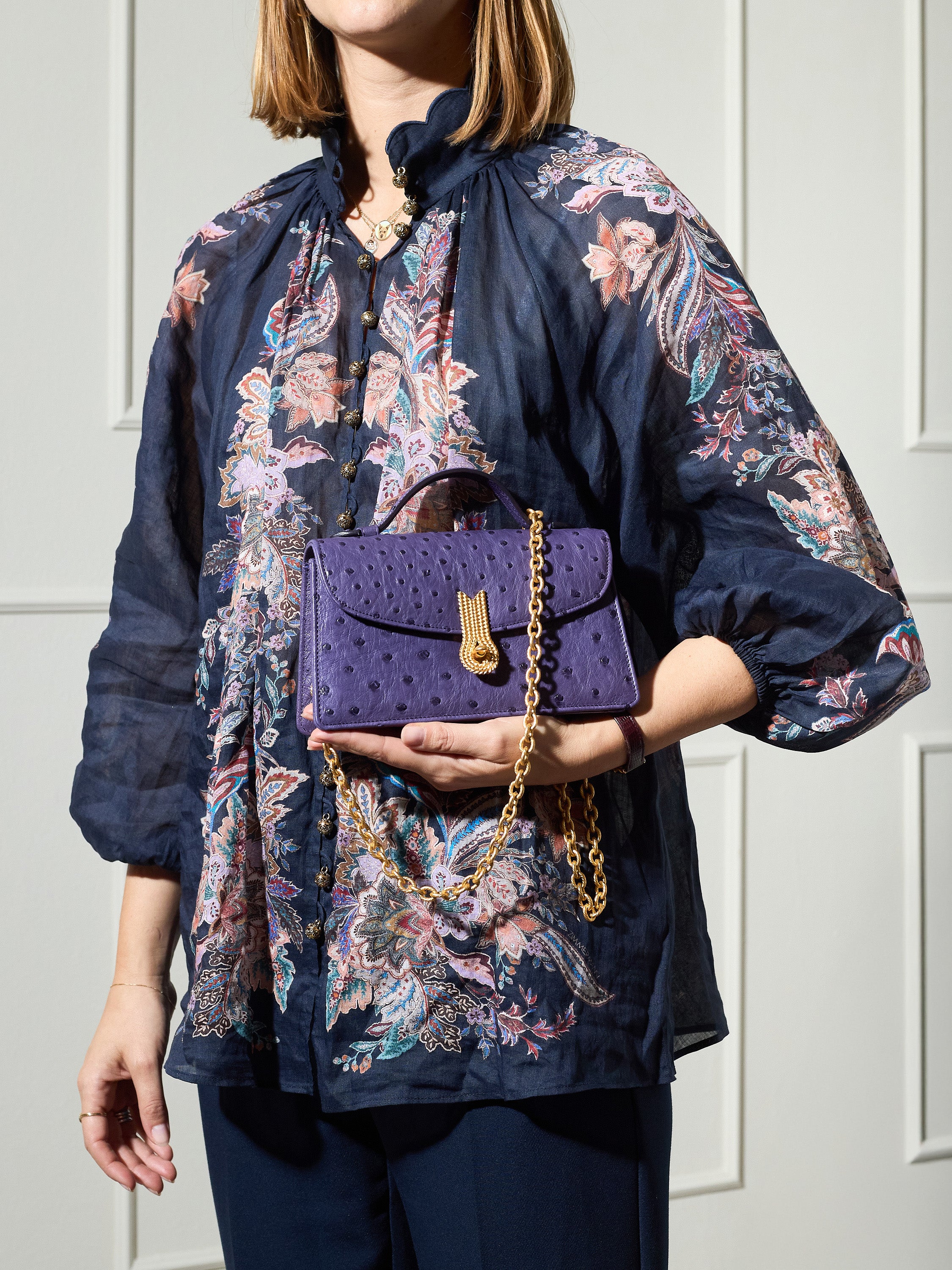 QUEEN ALTROVE OSTRICH VIOLET MTO - Delivery 40 working days